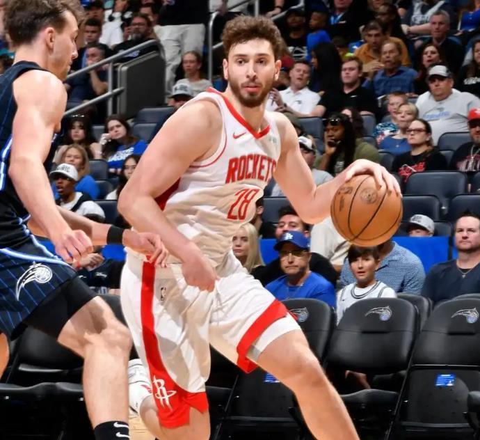 B体育中国官网-火箭替补席变脸！射手升任首发，中锋又被雪藏，2阵火力降至冰点