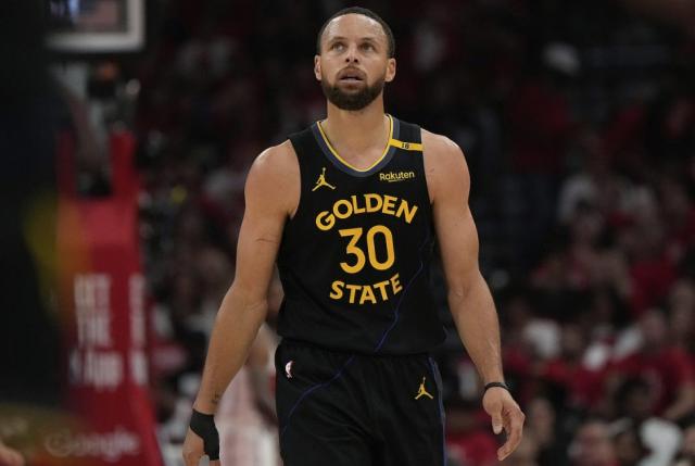 B体育首页-库里受伤后泪洒更衣室 赛程密集复出窗口只剩一个