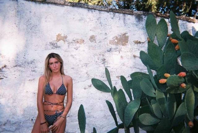 B体育赛事资讯-菲戈仨闺女美艳如花 大女儿跟西班牙国王表弟拍拖