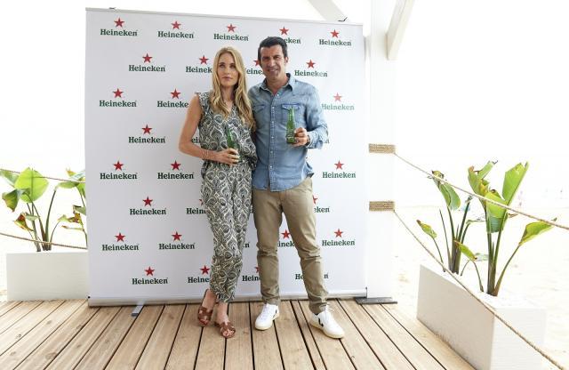 B体育赛事资讯-菲戈仨闺女美艳如花 大女儿跟西班牙国王表弟拍拖