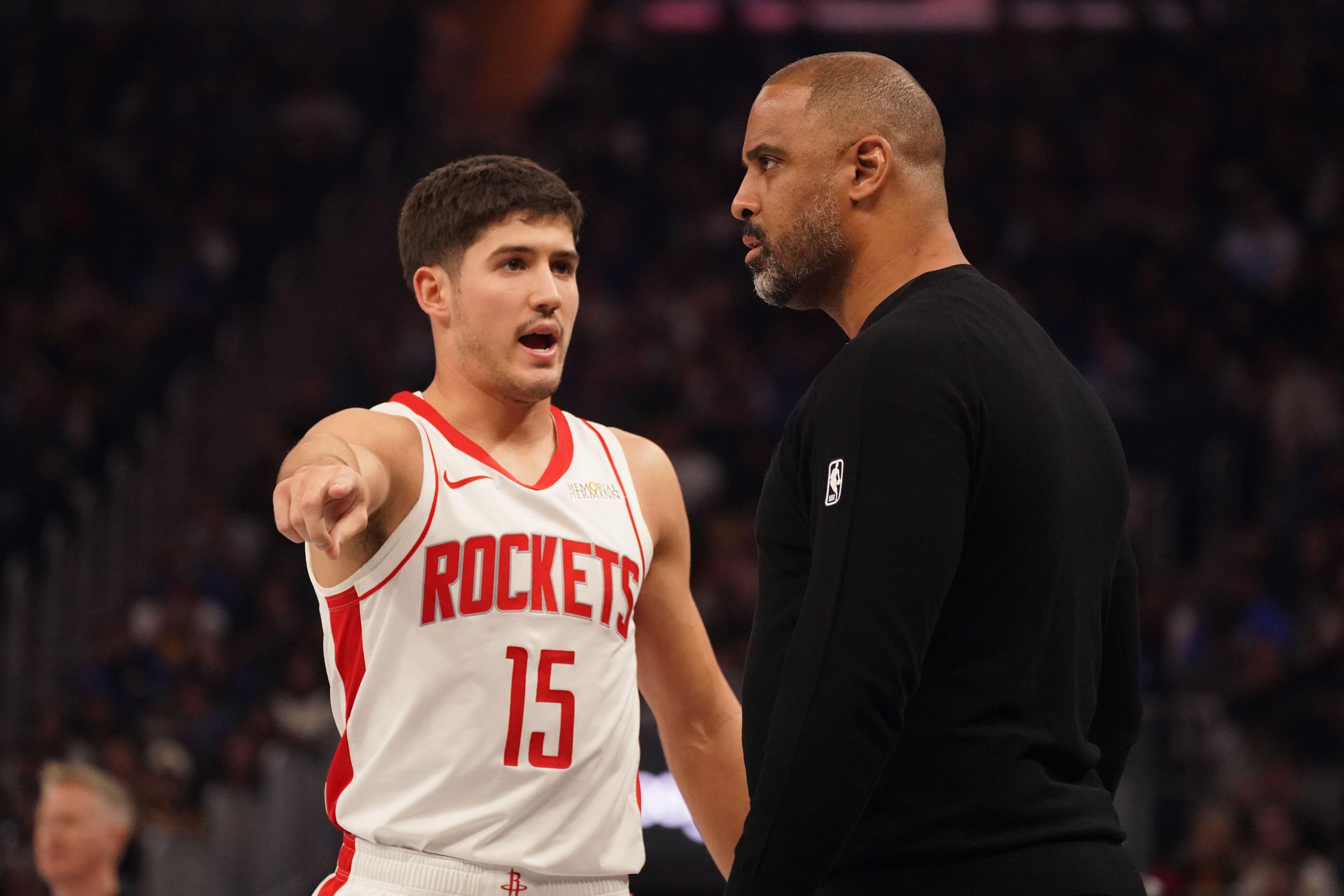 B体育赛事资讯-记者：这是火箭一场非典型的胜利 看乌度卡后续给小谢多少容错率