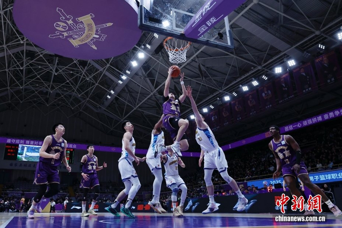 B体育首页-CBA常规赛：北京控股队负于浙江方兴渡队|浙江队|体育馆|男子篮球|职业联赛|北控男篮_新浪体育_新浪新闻