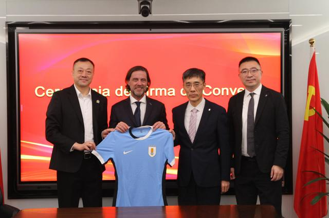B体育赛事资讯-乌拉圭足协主席：期待中国U23男足成长，亮相2030年世界杯|哈维·阿隆索|亚洲杯|乌拉圭足球队|中国体育|阿隆索_新浪体育_新浪新闻