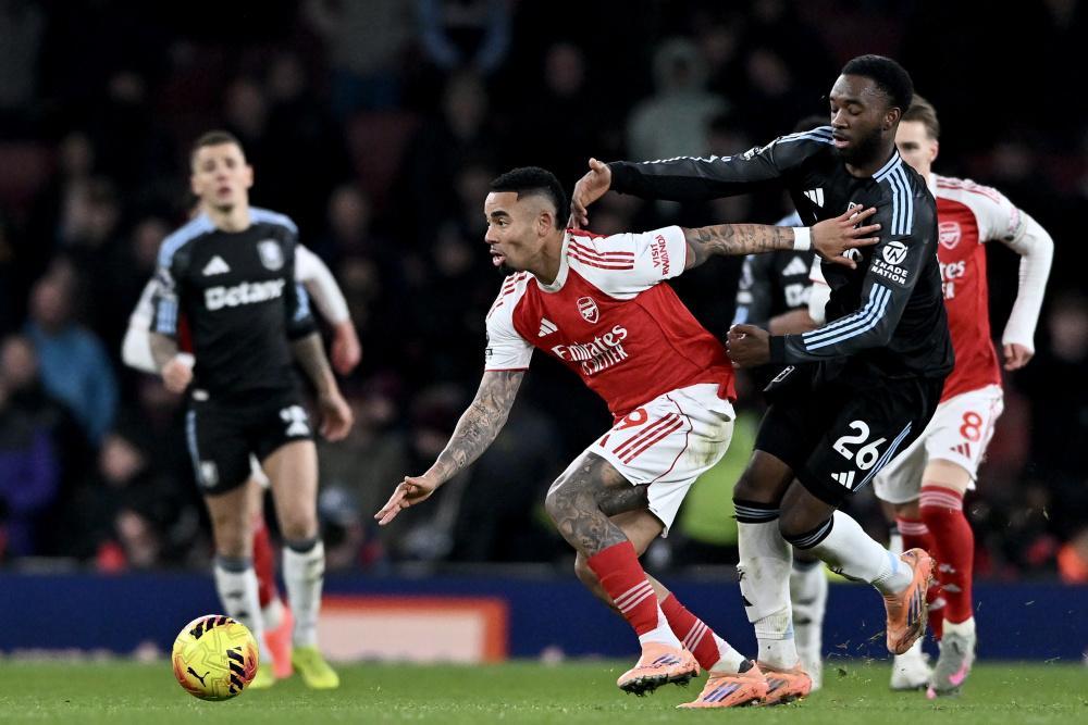 B体育中国官网-靠谱不?曼城主场负倒数第一,枪手完胜红魔,英超冠军本轮悬念终