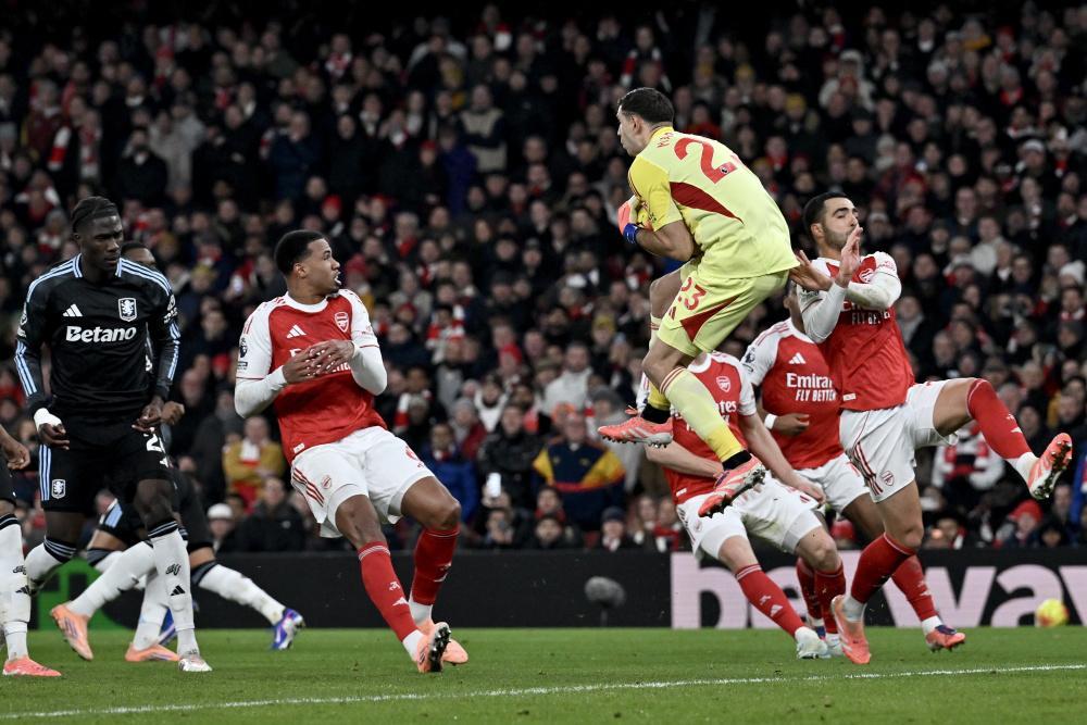 B体育中国官网-靠谱不?曼城主场负倒数第一,枪手完胜红魔,英超冠军本轮悬念终