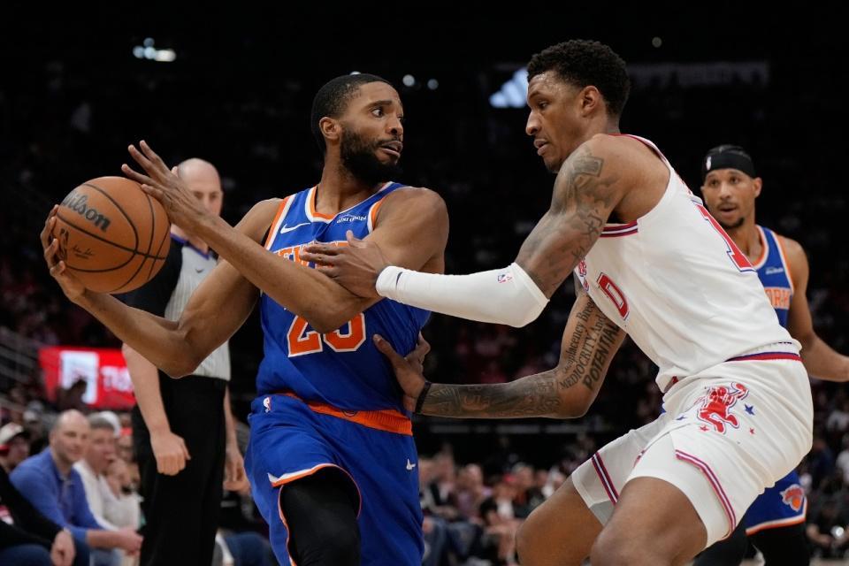 B体育赛事资讯-火箭变阵收奇效:6人上双+5人15+ 杜兰特引五高首发复仇尼克斯