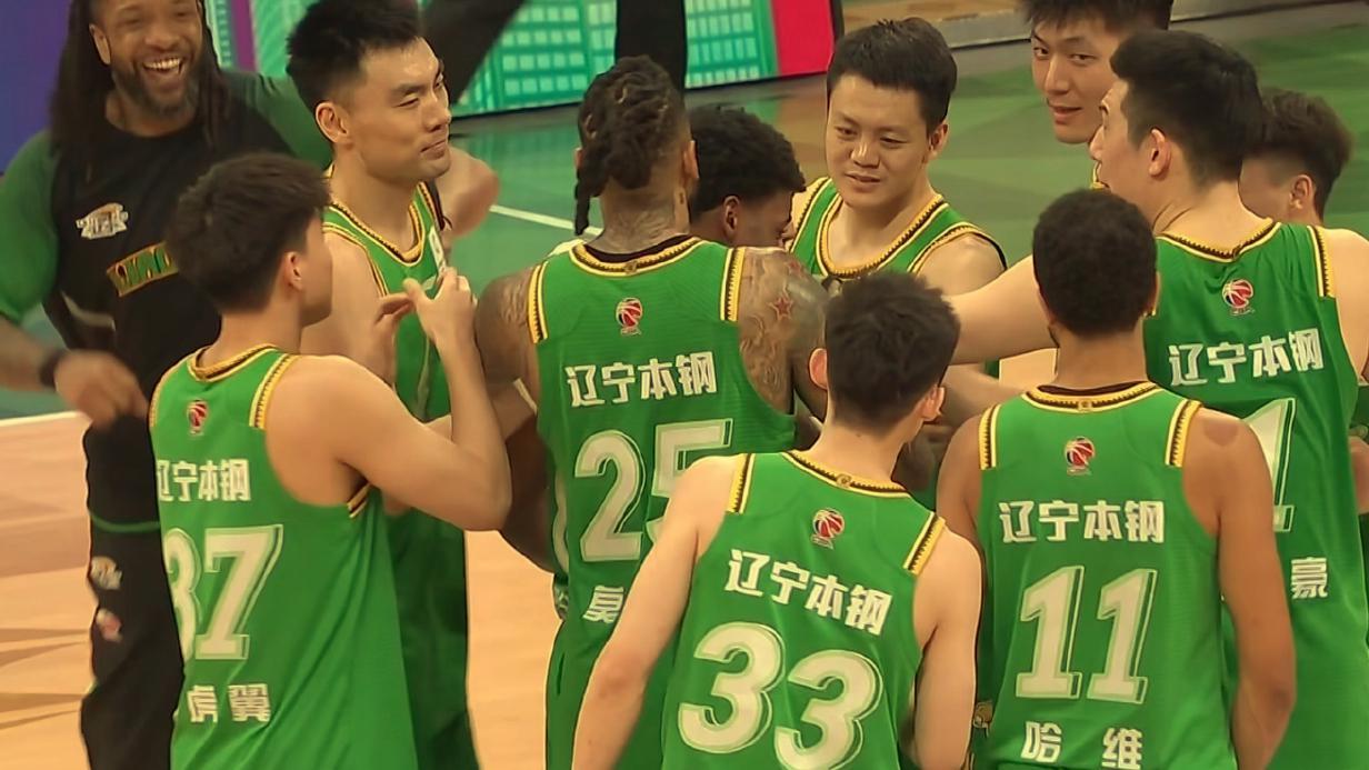 B体育体育报道-赵继伟4+2！莱迪2分，莫兰德12+6，哈维7+3，辽篮领先青岛队4分
