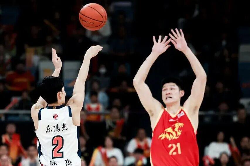 B体育官方首页-华南虎攻破广厦主场不败金身