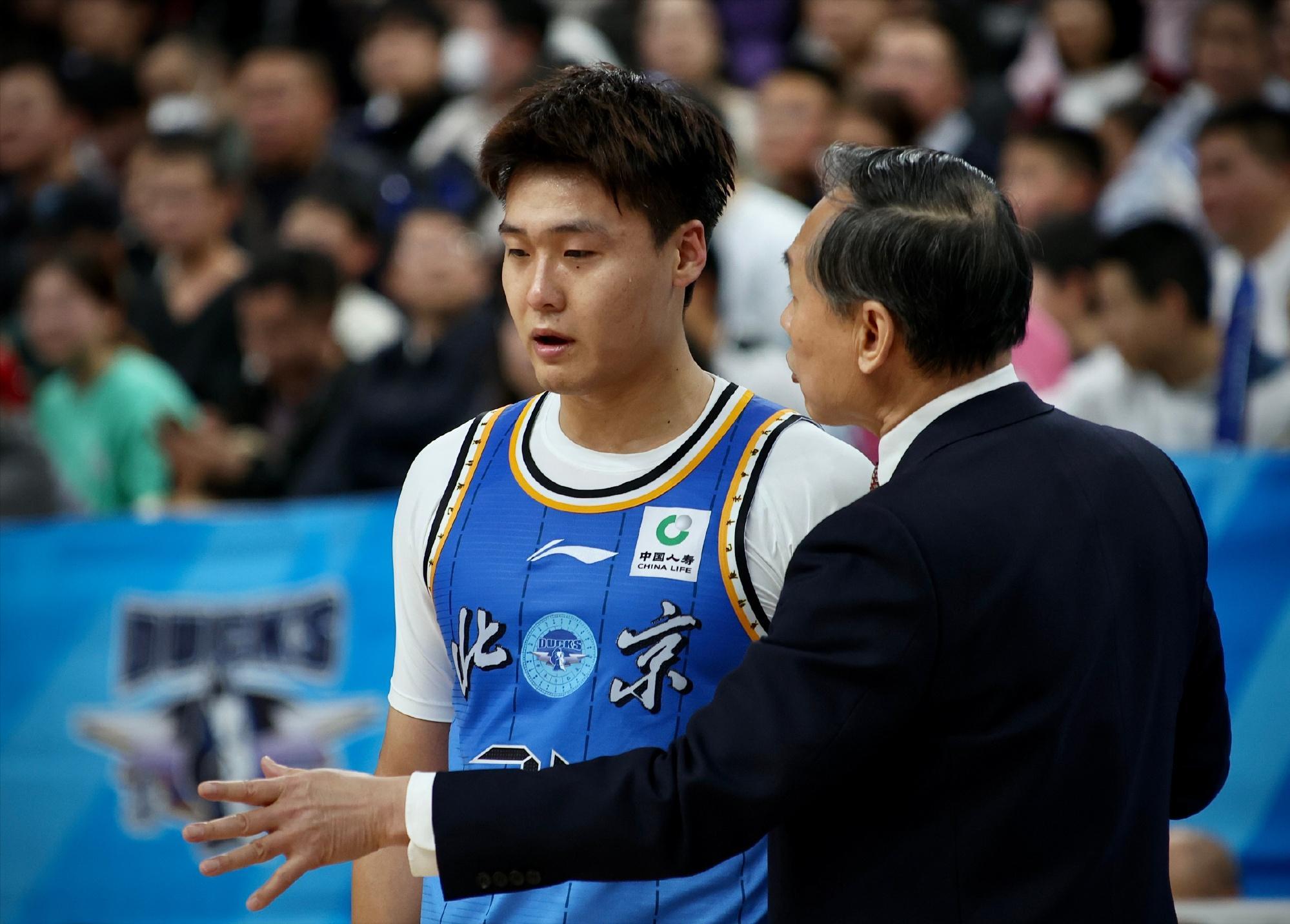 B体育首页-CBA六笔失败交易！赵睿坑了北京，杜锋选错核心，辽篮找错接班人