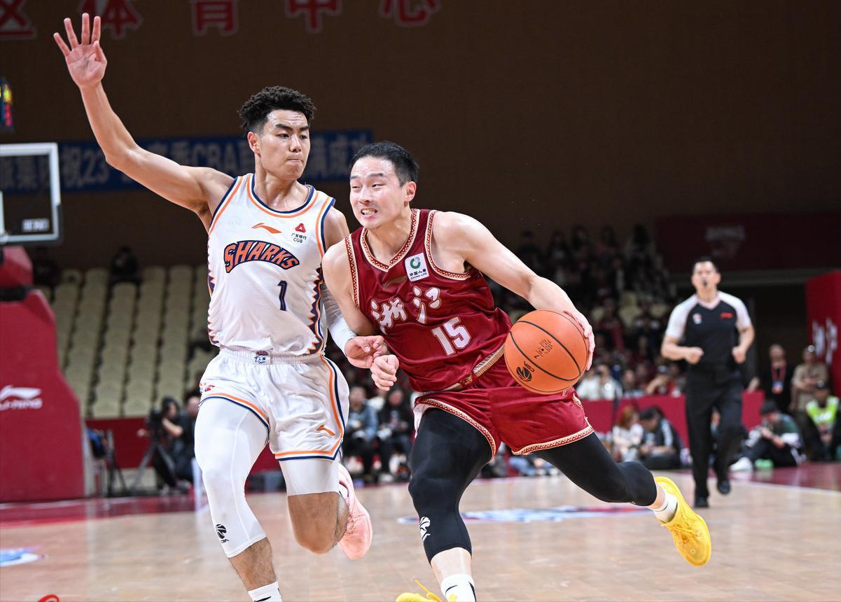 B体育首页-CBA六笔失败交易！赵睿坑了北京，杜锋选错核心，辽篮找错接班人